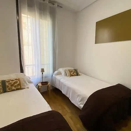 아파트 Apartamentos Caceres Caces