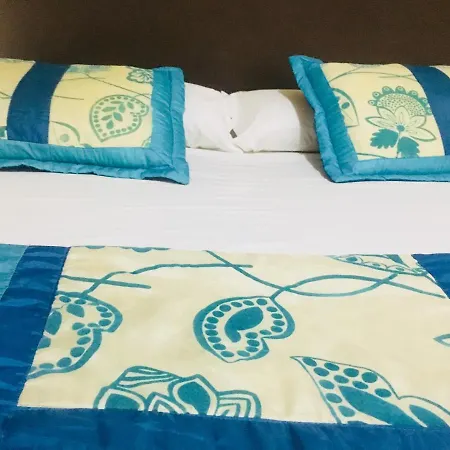 Apartamentos Caceres *