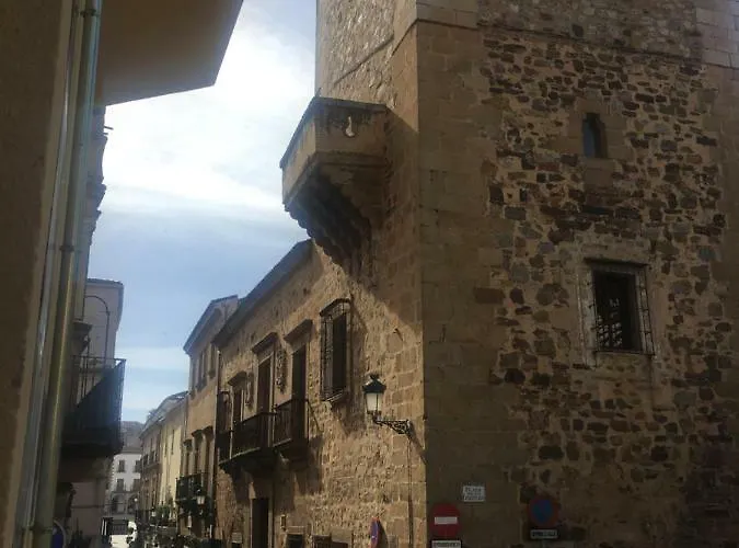Apartamentos Caceres * Caces